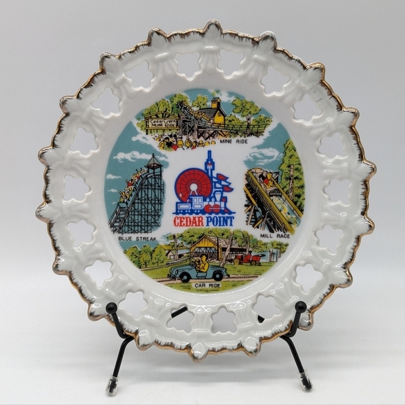 Vintage Cedar Point Sandusky Ohio Decorative Ceramic Souvenir Plate - Picture 1 of 9